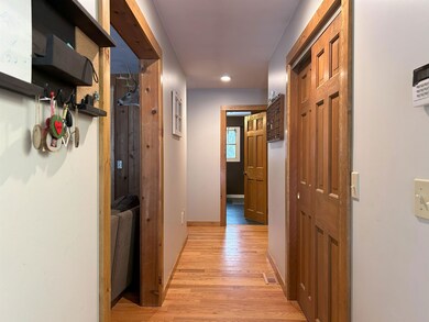 1858 King Hill Rd, Readsboro, VT 05350 - photo 5