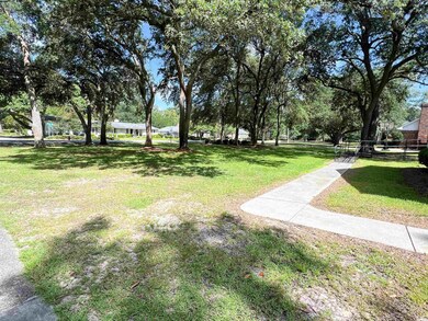 1332 Fulton Ave, Kingstree, SC 29556 - photo 6