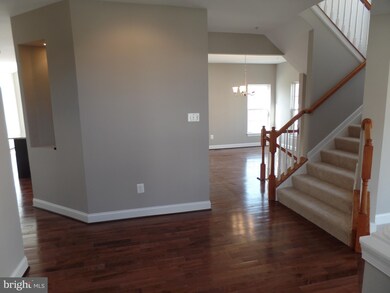 15515 Glastonbury Way, Upper Marlboro, MD 20774 - photo 2