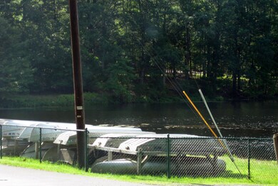 436 Bluejay Ct, Lackawaxen Township, PA 18428 - photo 7