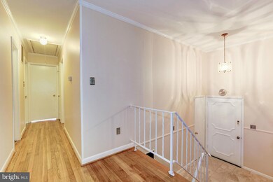 14203 Greenspan Ln, Rockville, MD 20853 - photo 2