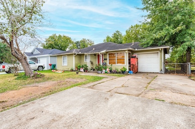 1504 Harris Ave, Pasadena, TX 77506 - photo 2