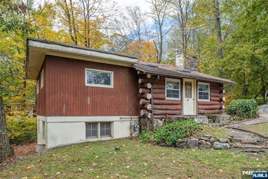 20 Torne Mountain Rd, West Milford, NJ 07480 - photo 2