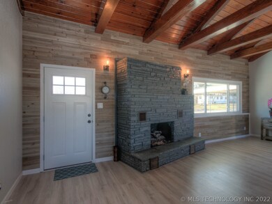 301 W Miami Ave, Cleveland, OK 74020 - photo 4