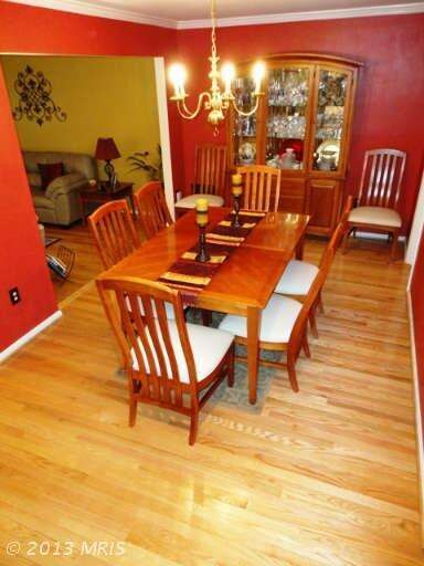 6822 Earthstar Ct, Springfield, VA 22152 - photo 5