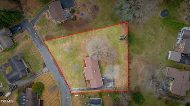 622 Lazy Ln, Kingsport, TN 37663 - photo 2