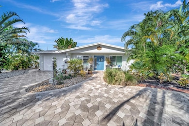 2611 NE 53rd St, Lighthouse Point, FL 33064 - photo 5