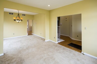 06_Family Room-2