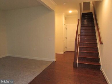 13354 Sherwood Park Ln, Herndon, VA 20171 - photo 2