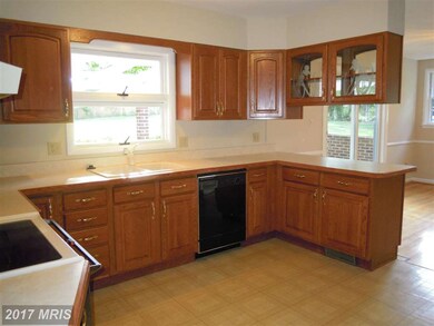 13800 E Devonfield Dr, Baldwin, MD 21013 - photo 6