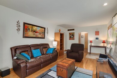 10343 Cambridge St, Westchester, IL 60154 - photo 6