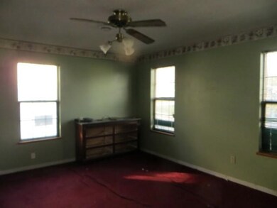 622 Farnam St, Davenport, IA 52803 - photo 7