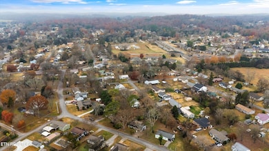 925 Barnabas St, Athens, TN 37303 - photo 5