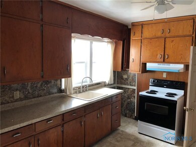 126 S Lincoln St, West Unity, OH 43570 - photo 5