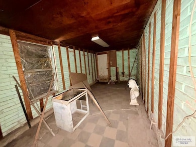 149 N Mccullough St, San Benito, TX 78586 - photo 6