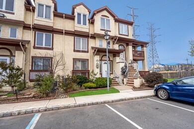 305 Michaels Ct, Woodbridge, NJ 07095 - photo 7