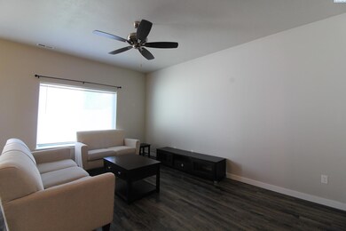 589 S Quillan Place, Kennewick, WA 99336 - photo 4