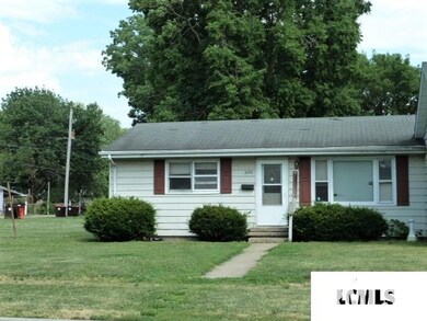 1100 Pekin St, Lincoln, IL 62656 - photo 3