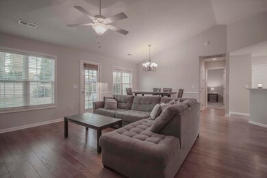LIVINGROOM(3)
