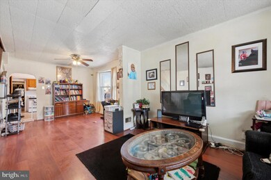 1320 E 12th St, Crum Lynne, PA 19022 - photo 2