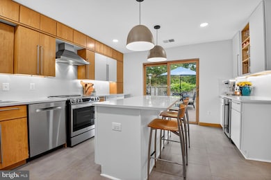 11775 Indian Ridge Rd, Reston, VA 20191 - photo 4