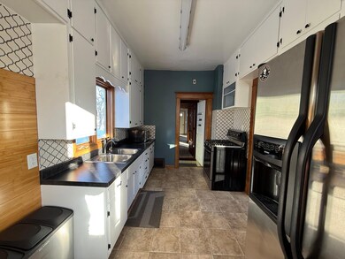 625 1st St, Kenyon, MN 55946 - photo 4