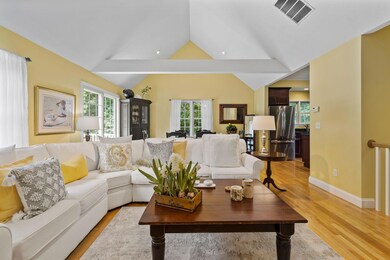 12-web-or-mls-504 Teaticket Highway Fina