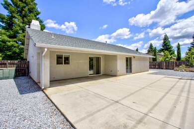 2867 Newbury Ln, Redding, CA 96002 - photo 3