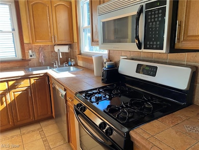 237 Commonwealth Ave NE, Massillon, OH 44646 - photo 7