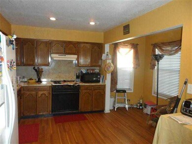 2624 Memphis Ave, El Paso, TX 79930 - photo 5