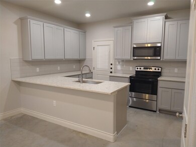 1000 Wooded Hollow Ct unit 106, Weatherford, TX 76088 - photo 2