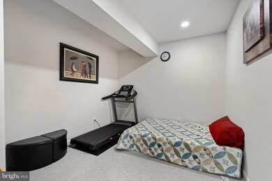 25072 Becerra Terrace, Chantilly, VA 20152 - photo 3