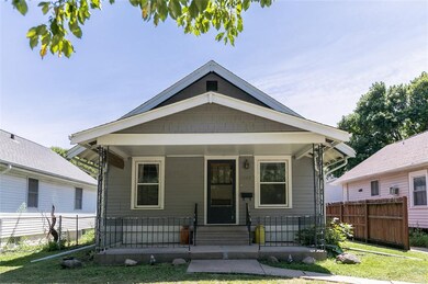 1049 G Ave NW, Cedar Rapids, IA 52405 - photo 2