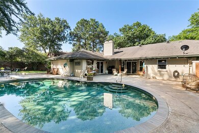 1905 Hollyhill Ln, Denton, TX 76205 - photo 2