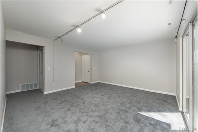 505 W Highland Rd, Howell, MI 48843 - photo 6