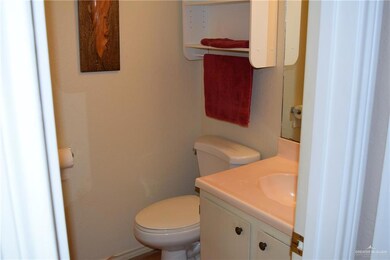 844 Santa Anna Dr, Alamo, TX 78516 - photo 7