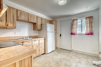 345 NW 7th St, Ontario, OR 97914 - photo 6