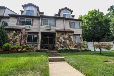 43 Croft Ct, Staten Island, NY 10306 - photo 2