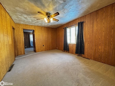 1232 Division St, Webster City, IA 50595 - photo 3