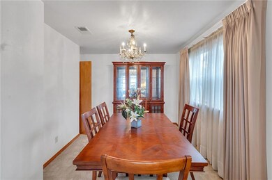 Lots of space for special occasions or could use a