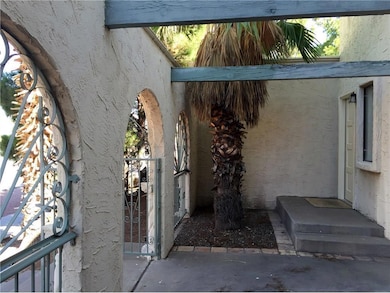 10600 Springwood Dr unit B, El Paso, TX 79935 - photo 3