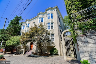 5305 Dana Place NW unit 4, Washington, DC 20016 - photo 2