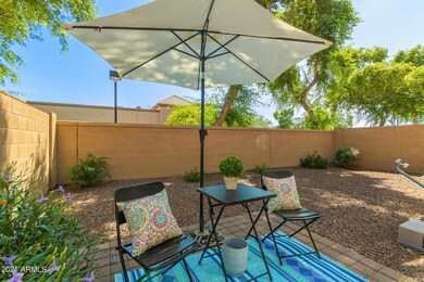 1015 S Val Vista Dr 11