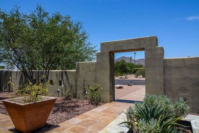 Courtyard Views