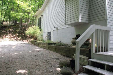 439 Kusa Lane, Hide-A-Way Hills