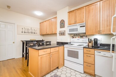 22 Cooper St unit 2, Boston, MA 02113 - photo 3