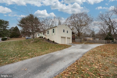 479 Douglas Dr, West Chester, PA 19380 - photo 2