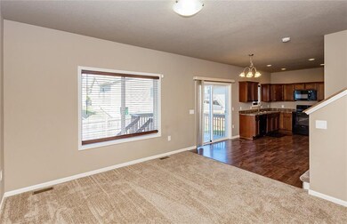 2528 Shadow Creek Ln, Des Moines, IA 50320 - photo 7