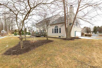 146 Kennewyck Cir, Slingerlands, NY 12159 - photo 2