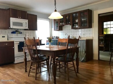 Country Kitchen